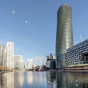 https://1-bedroom-luxury-canary-wharf-apartment-in-the-heart-of-london.cambridgehotelsuk.com
