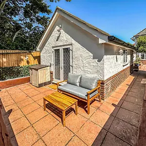 https://the-bh6-3nz.bournemouth-hotels.org