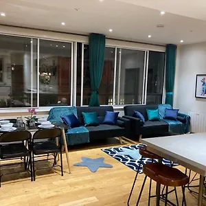 https://central-sheffield-3bed-3bath-iv-pent-apartment.yorkshirehotels.net